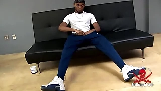 Chunky bulge in sweats unveiled