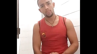 De porta aberta no #banheiraosp esperando o próximo vir pra deixar bem Duro