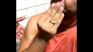 Doeu a primeira estocada, mas eu queria dar e ele meter, Eu fui brasileiro, não desisti nunca, Acostumei com a tora ?deixei empurrar