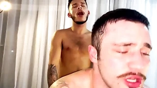 Meti meu Pauzão no rabo finish urso gostoso e enchi de Leite